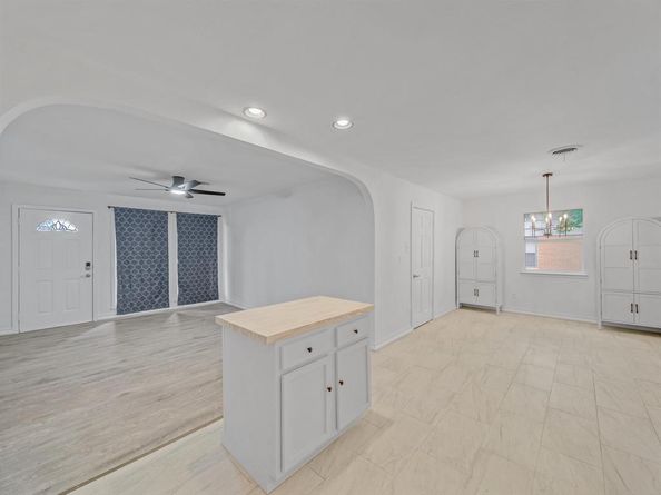 5537  Wheaton Drive , Fort Worth Texas 76133