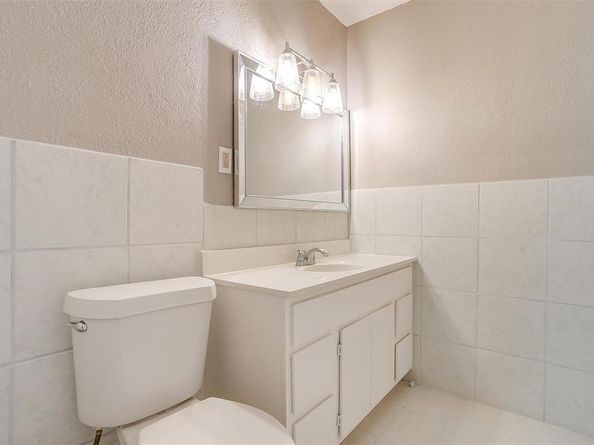 627  Hallvale Drive , White Settlement Texas 76108