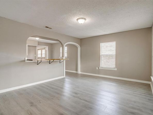627  Hallvale Drive , White Settlement Texas 76108