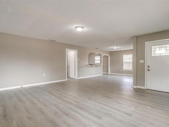 627  Hallvale Drive , White Settlement Texas 76108