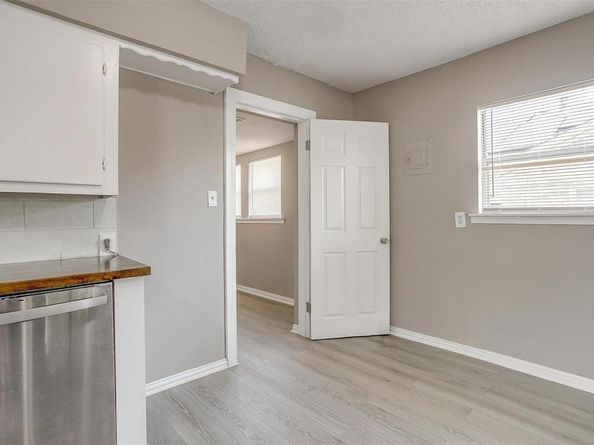 627  Hallvale Drive , White Settlement Texas 76108