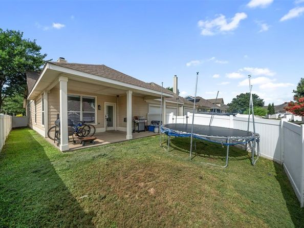 10105  Lakeview Drive , Providence Village Texas 76227