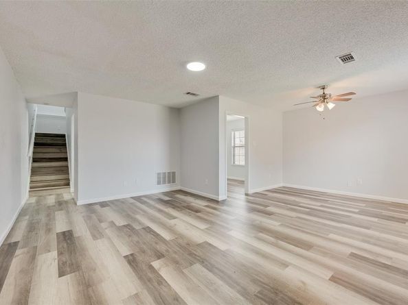 3148  Tudor Lane , Irving Texas 75060