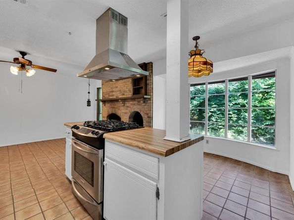 7509  Overhill Road , Fort Worth Texas 76116