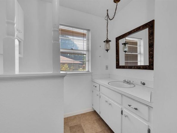 7509  Overhill Road , Fort Worth Texas 76116