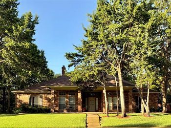 2104  Valley View Drive 