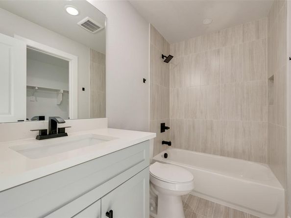 6810  Windward View Drive , Rowlett Texas 75088