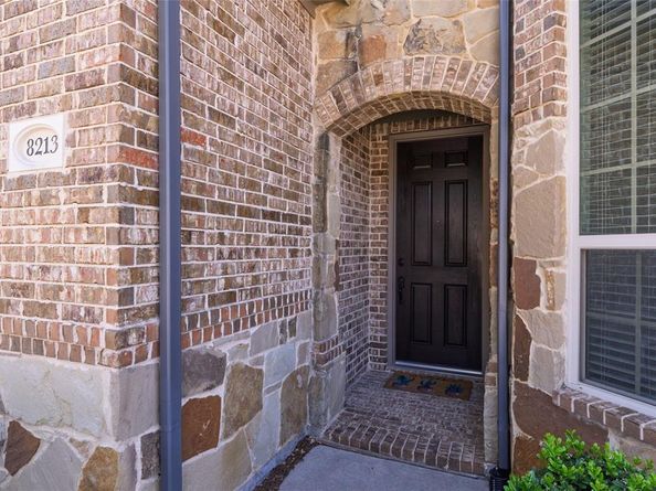 8213  Cholla Boulevard , Lantana Texas 76226