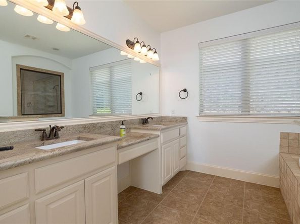 8213  Cholla Boulevard , Lantana Texas 76226