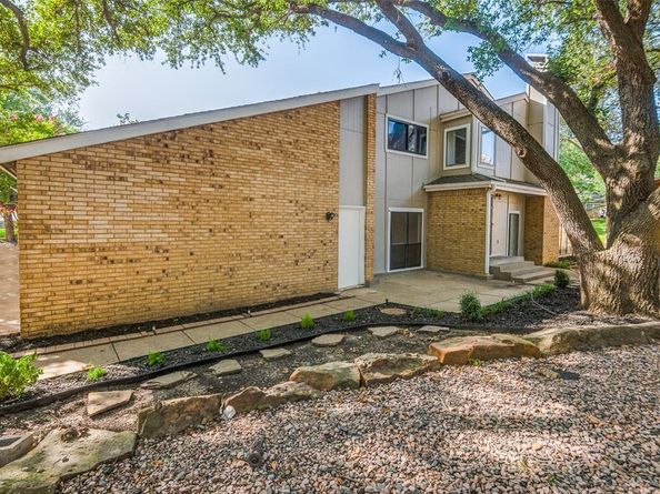 2711  Creek Wood Court , Carrollton Texas 75006