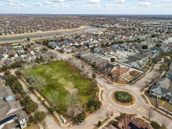 924  Charleston Lane , Savannah Texas 76227
