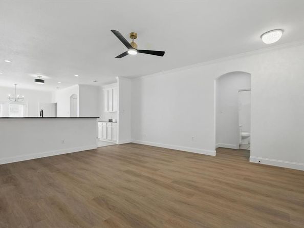 924  Charleston Lane , Savannah Texas 76227