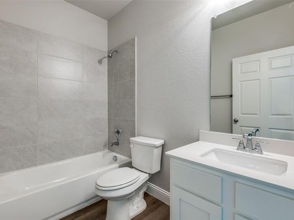 2726  Lawrence Street , Dallas Texas 75215