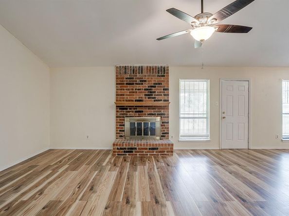 2862  Southpark Lane , Fort Worth Texas 76133