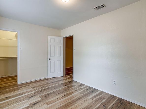 2862  Southpark Lane , Fort Worth Texas 76133