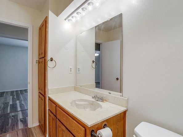 2862  Southpark Lane , Fort Worth Texas 76133