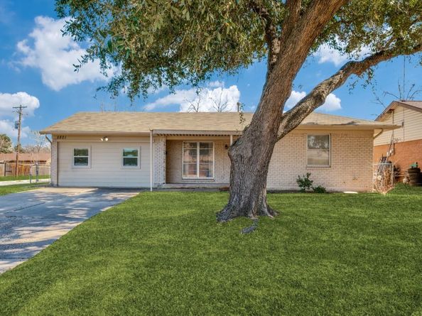 5801  Walraven Circle , Fort Worth Texas 76133