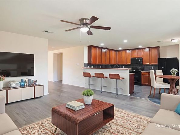 2513  Tan Oak Drive , Dallas Texas 75212