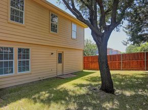 2513  Tan Oak Drive , Dallas Texas 75212