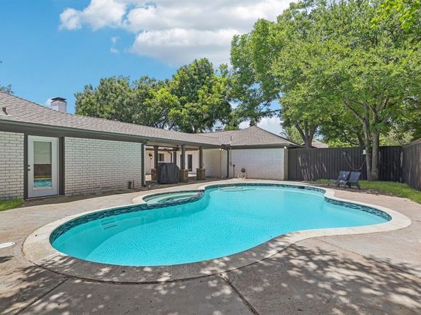 7023  Lupton Drive , Dallas Texas 75225