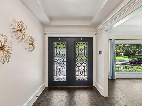 7023  Lupton Drive , Dallas Texas 75225