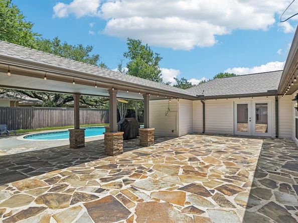 7023  Lupton Drive , Dallas Texas 75225