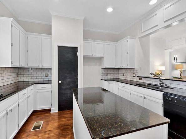 4112  Lafayette Street , Dallas Texas 75204