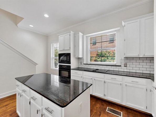 4112  Lafayette Street , Dallas Texas 75204