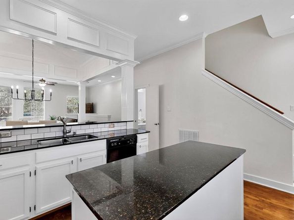 4112  Lafayette Street , Dallas Texas 75204