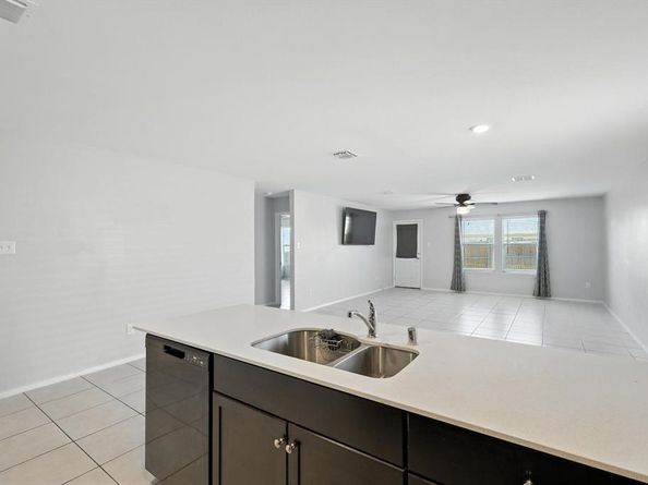 357  Dry Canyon Way , Fort Worth Texas 76052