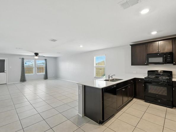 357  Dry Canyon Way , Fort Worth Texas 76052