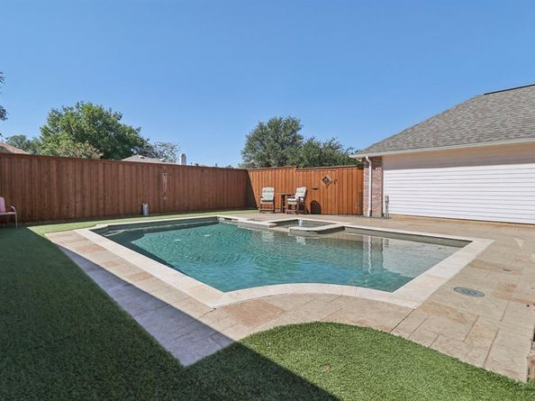 1510  Palisades Drive , Carrollton Texas 75007