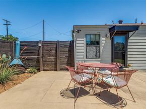 1721 N Winnetka Avenue , Dallas Texas 75208