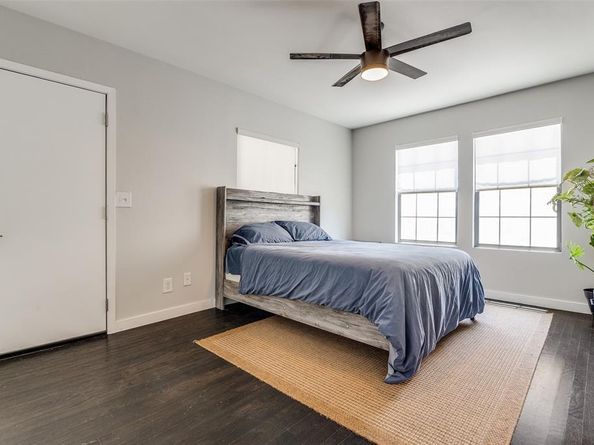 1721 N Winnetka Avenue , Dallas Texas 75208