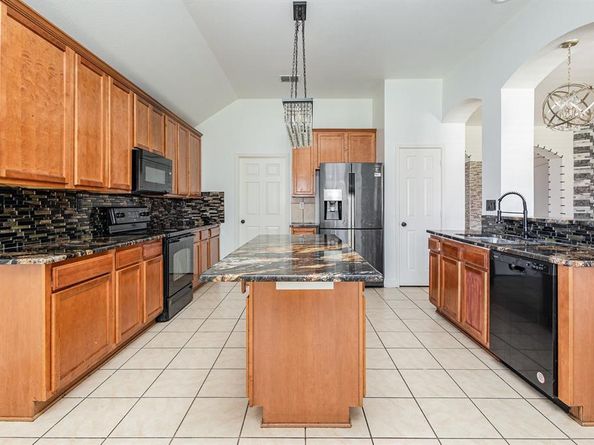 601  Valencia Drive , Arlington Texas 76002