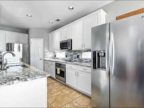 2322  Balleybrooke Drive , Lewisville Texas 75077