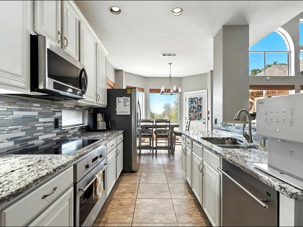 2322  Balleybrooke Drive , Lewisville Texas 75077