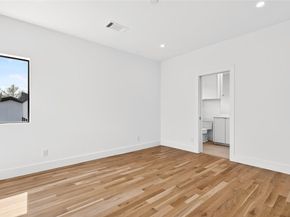 6906  Clayton Avenue , Dallas Texas 75214