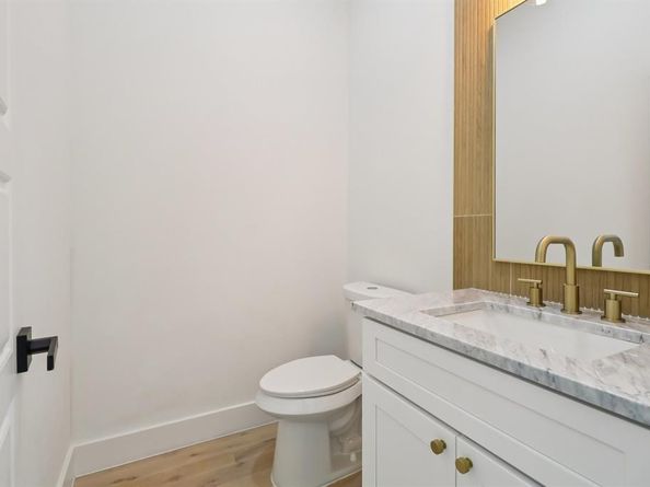 1954  Toronto Street , Dallas Texas 75212