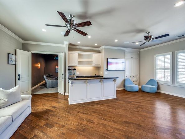 10750  Welch Road , Dallas Texas 75229