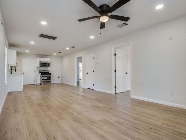 2012  Tennessee Avenue , Dallas Texas 75224