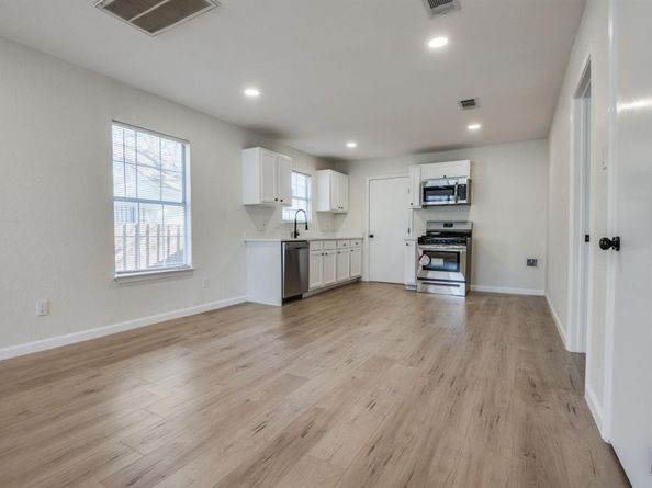 2012  Tennessee Avenue , Dallas Texas 75224