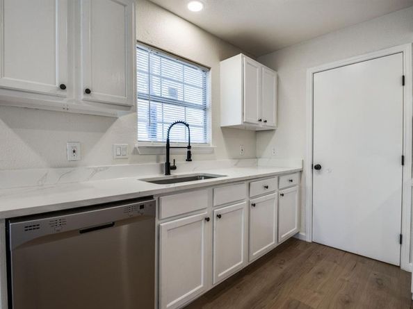 2012  Tennessee Avenue , Dallas Texas 75224
