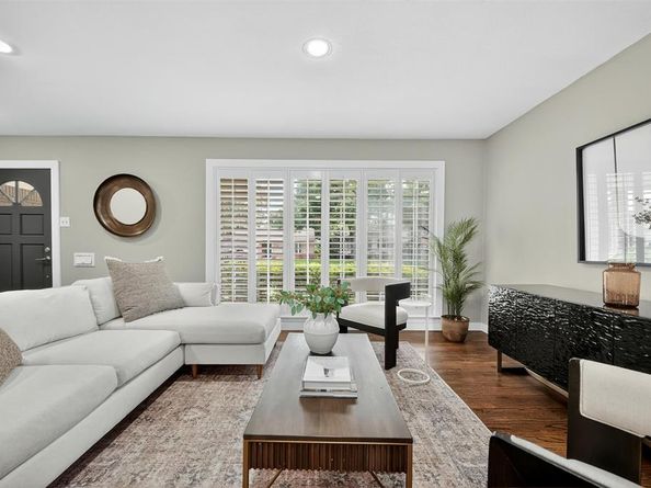 9026  Leaside Drive , Dallas Texas 75238