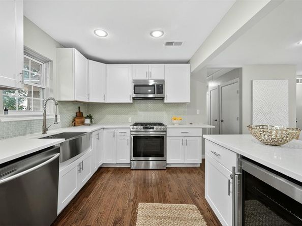 9026  Leaside Drive , Dallas Texas 75238