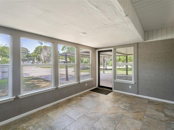 5509  Gilbow Avenue , River Oaks Texas 76114