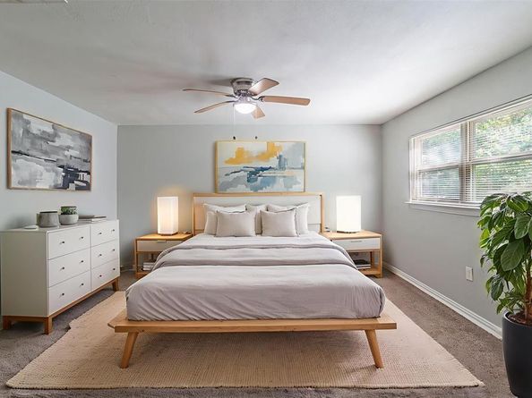 10033  Casa Oaks Drive , Dallas Texas 75228