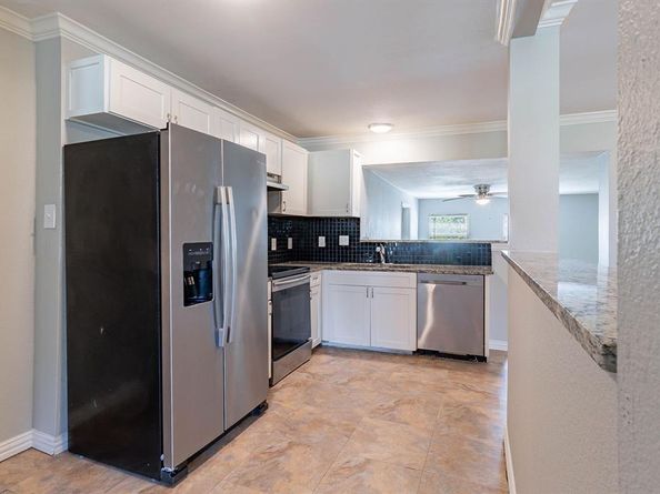 10033  Casa Oaks Drive , Dallas Texas 75228