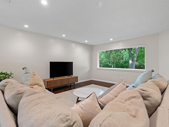 11830  Dixfield Drive , Dallas Texas 75218