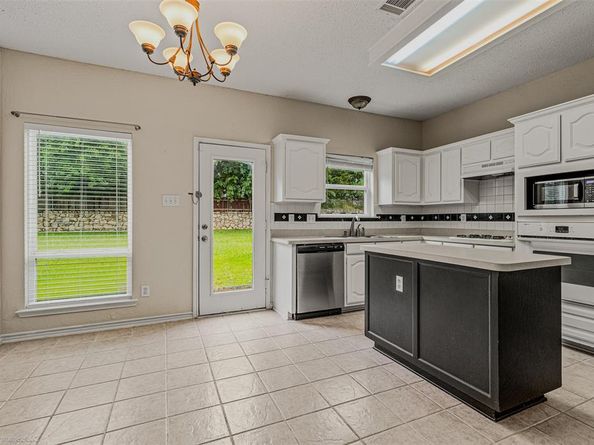 796  Oak Hollow Lane , Rockwall Texas 75087